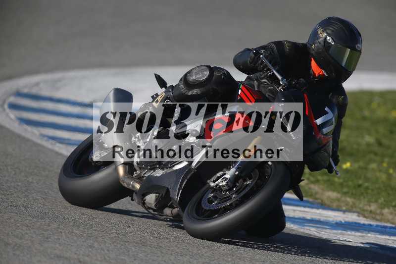 /Archiv-2024/01 26.-28.01.2024 Moto Center Thun Jerez/Gruppe gruen-green/77